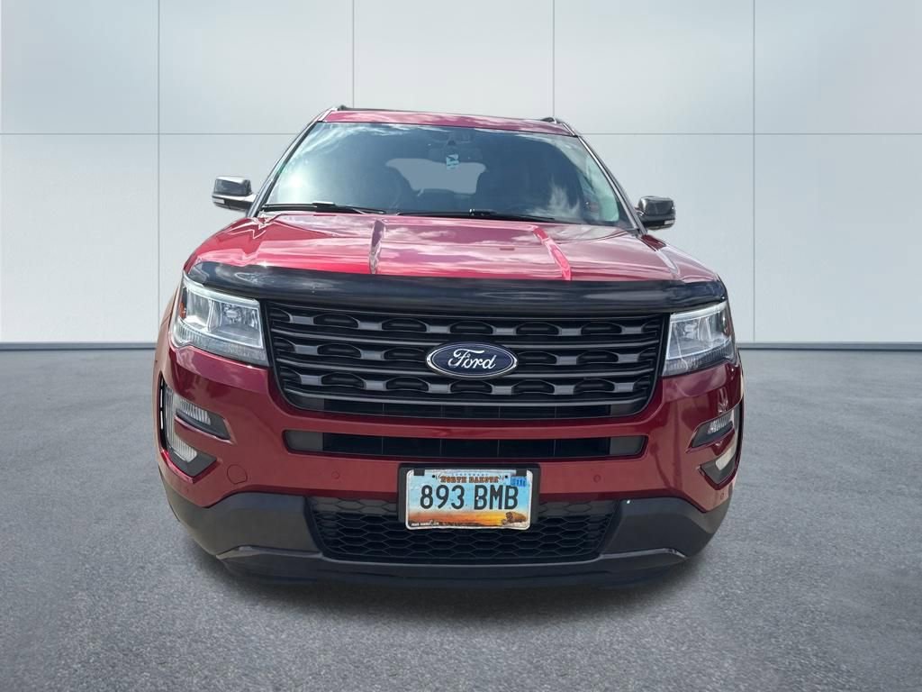 Used 2017 Ford Explorer XLT w/ Equipment Group 202A AWD/4WD image 2