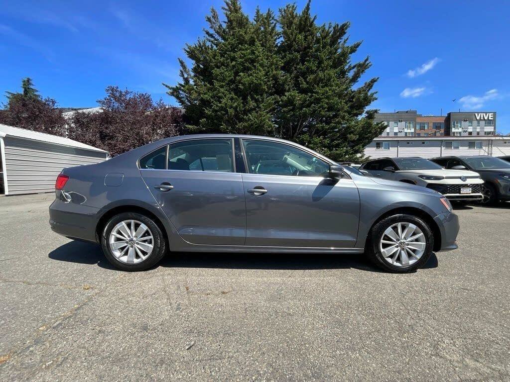 Used 2015 Volkswagen Jetta SE FWD image 9