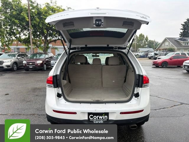 Used 2013 Lincoln MKX AWD image 28