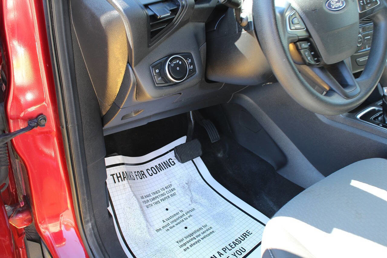 Used 2017 Ford Escape SE image 58