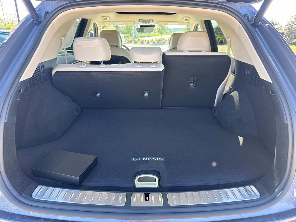 New 2026 Genesis GV70 2.5T Select AWD/4WD image 11