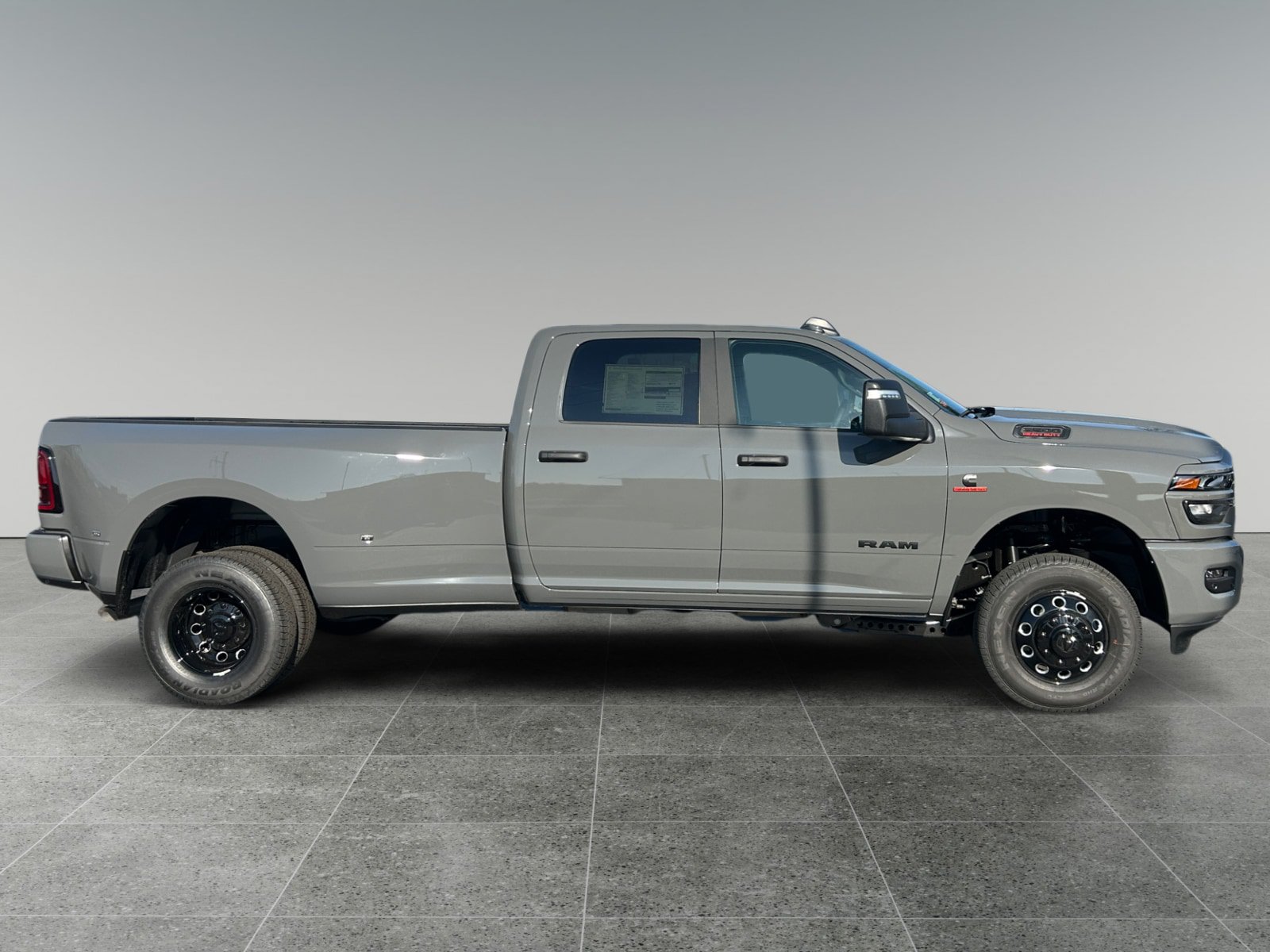 New 2026 RAM 3500 Big Horn AWD/4WD image 6