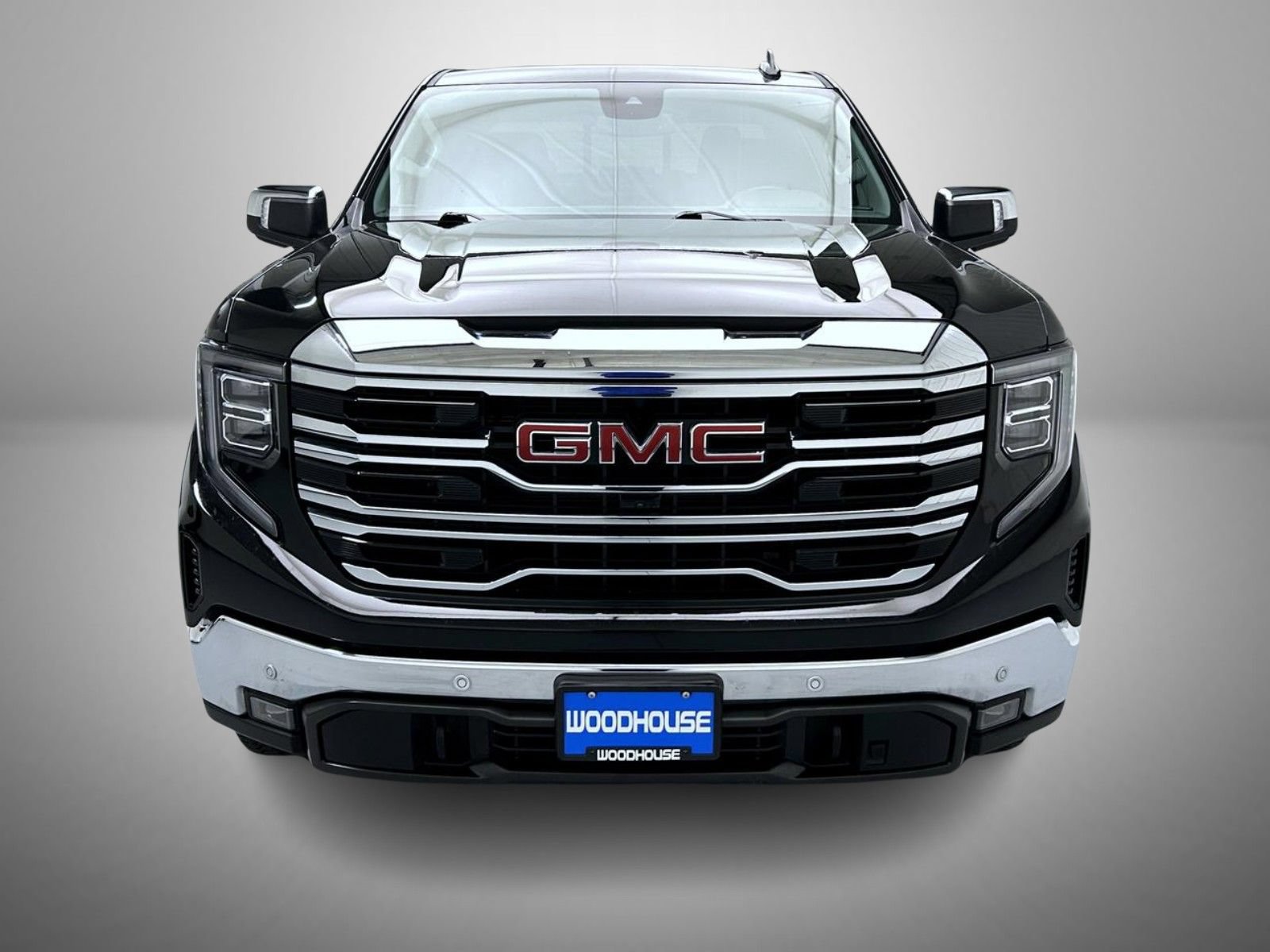 Used 2024 GMC Sierra 1500 SLT w/ SLT Premium Plus Package AWD/4WD image 2