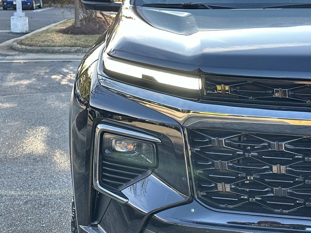 Used 2024 Chevrolet Traverse Z71 image 9