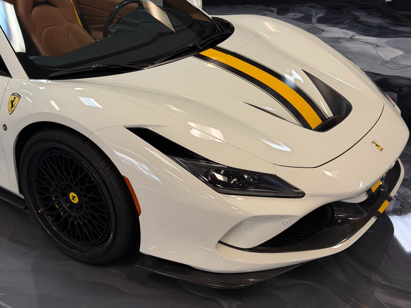 Used 2022 Ferrari F8 Tributo RWD image 2
