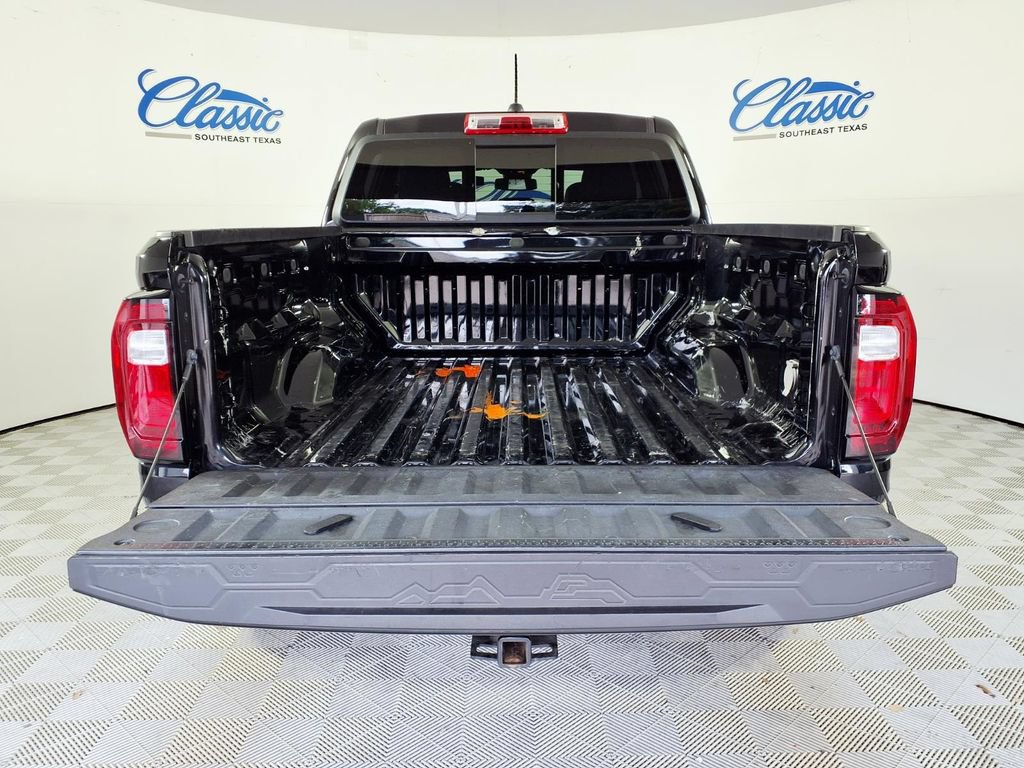 Used 2023 GMC Canyon Elevation w/ Elevation Premium Package AWD/4WD image 5