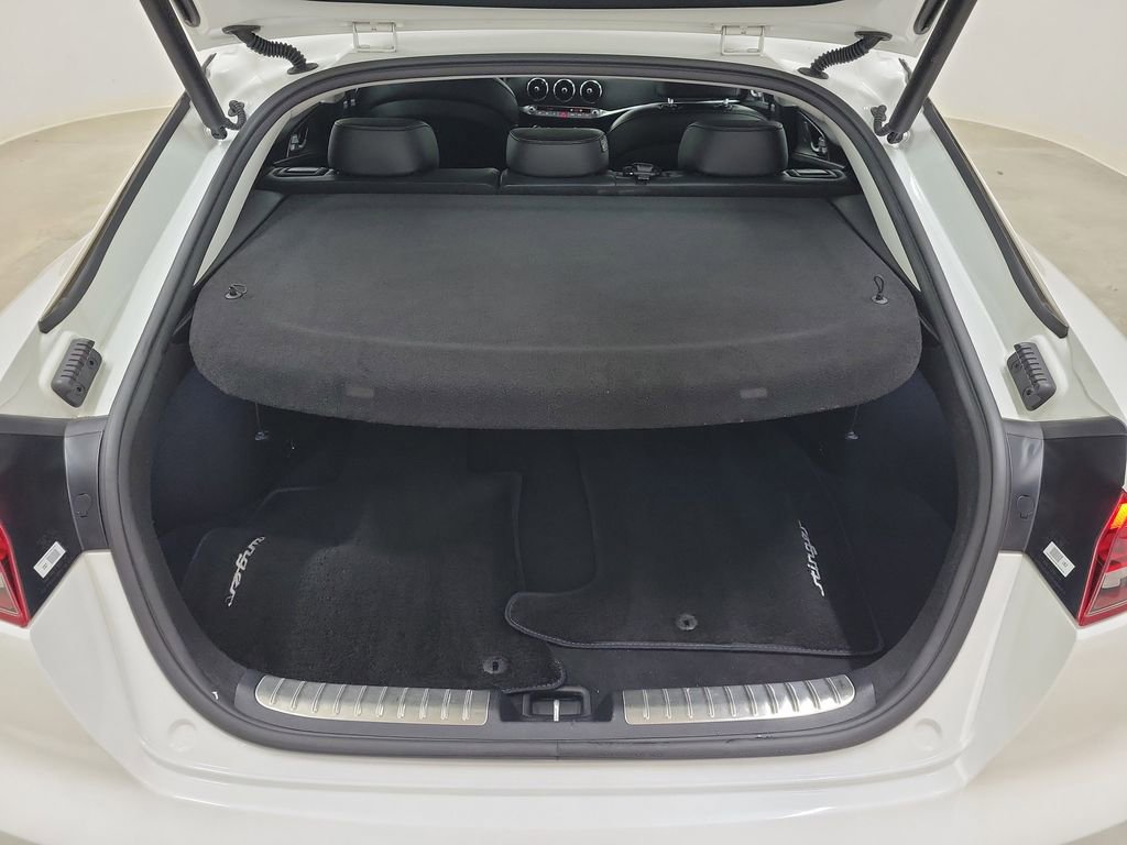 Used 2022 Kia Stinger GT2 image 10