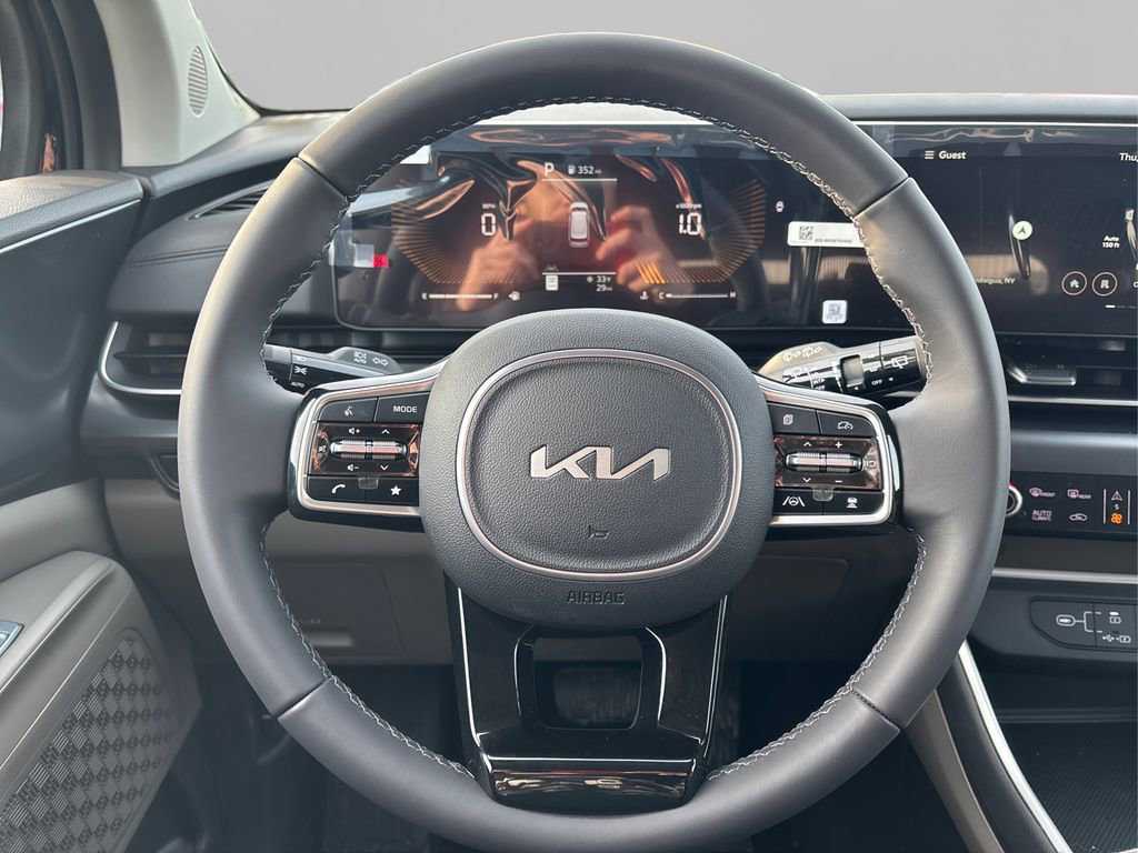 New 2026 Kia Carnival FWD image 23