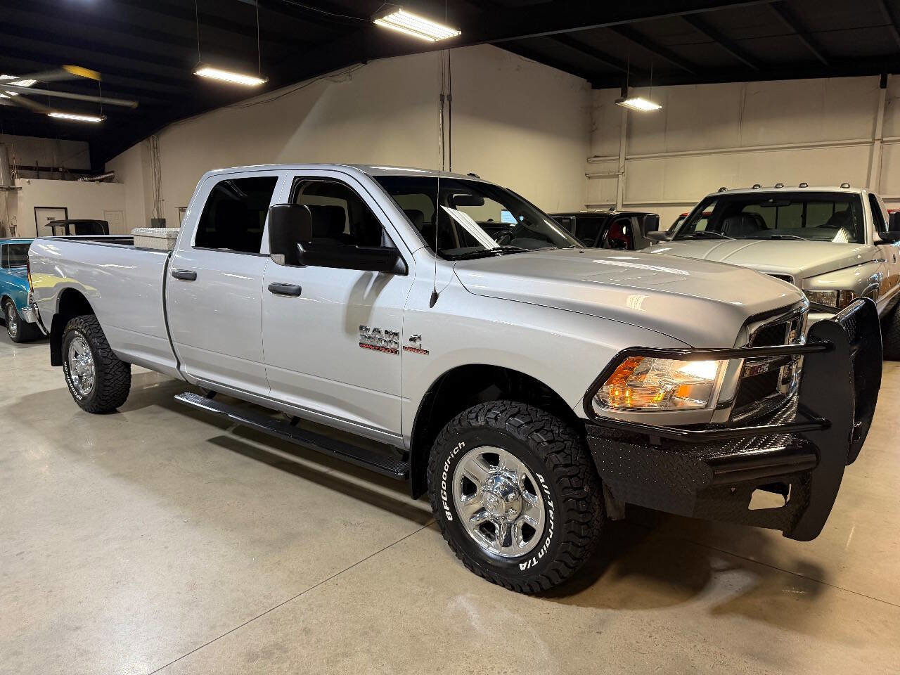 Used 2016 RAM 3500 Tradesman w/ Chrome Appearance Group AWD/4WD image 1