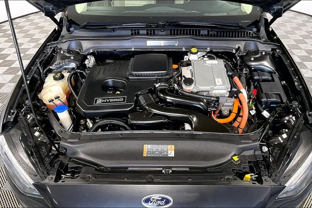 Used 2019 Ford Fusion SE image 9