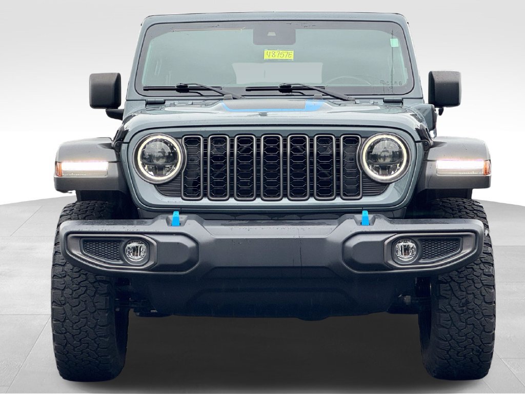 Used 2024 Jeep Wrangler Unlimited Rubicon 4xe AWD/4WD image 2