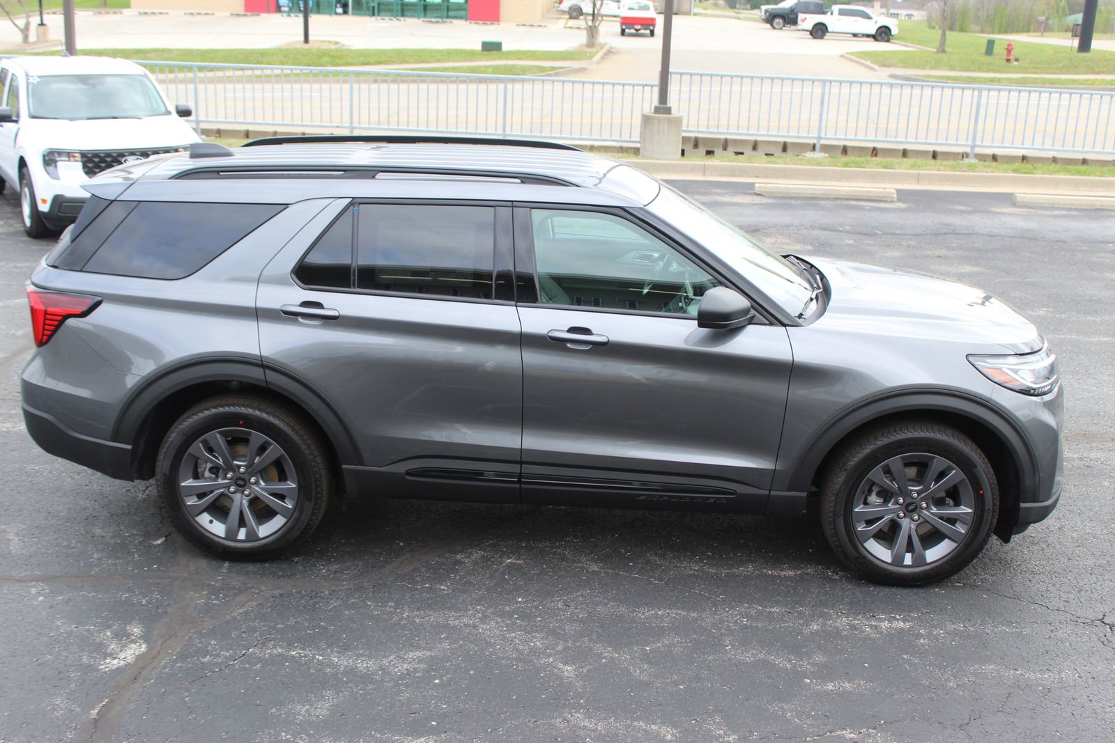 New 2026 Ford Explorer Active image 7