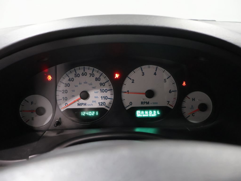 Used 2006 Dodge Caravan SXT w/ Popular Equipment Group I FWD image 30