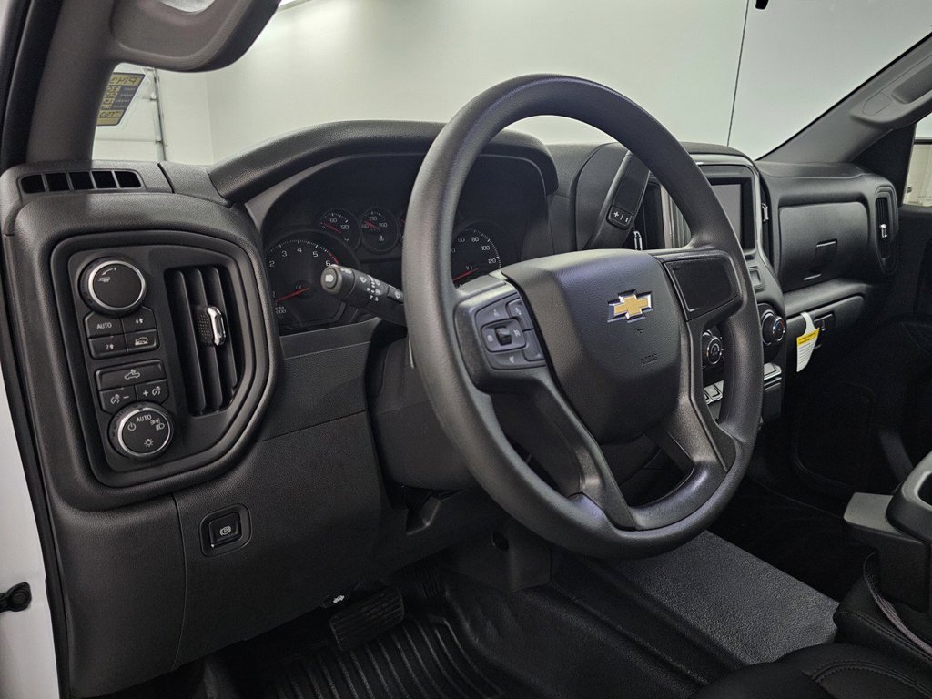 Used 2026 Chevrolet Silverado 1500 W/T w/ Trailering Package AWD/4WD image 14
