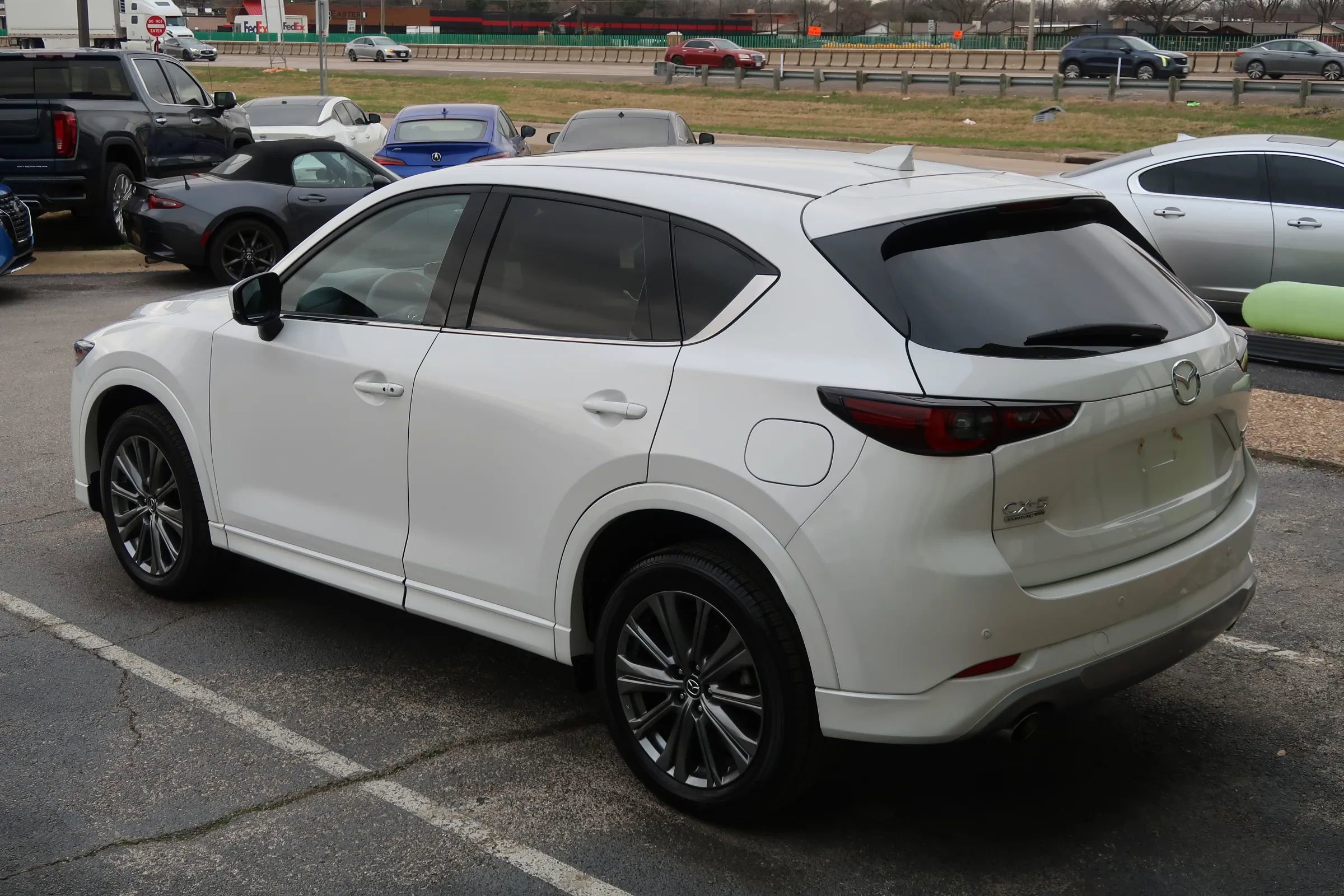 Used 2025 MAZDA CX-5 Signature image 12