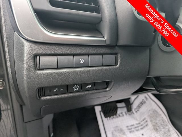 Certified 2026 Nissan Rogue SV AWD/4WD image 17