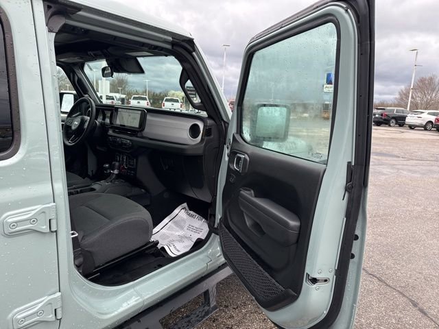 Used 2024 Jeep Wrangler Willys image 10