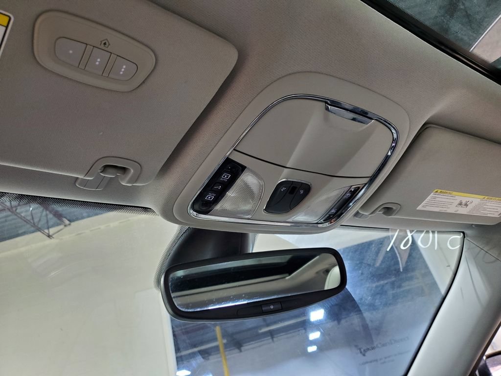 Used 2020 Jeep Cherokee Limited w/ Luxury Group FWD image 40