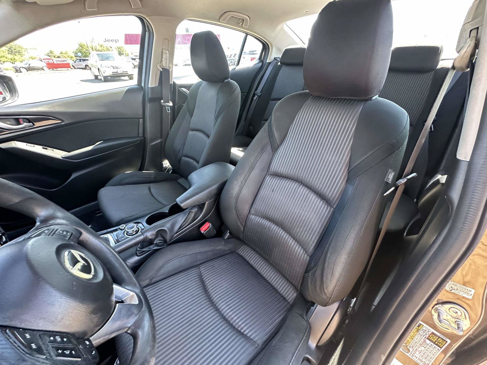 Used 2016 MAZDA MAZDA3 i Sport w/ Preferred Equipment Package FWD image 22