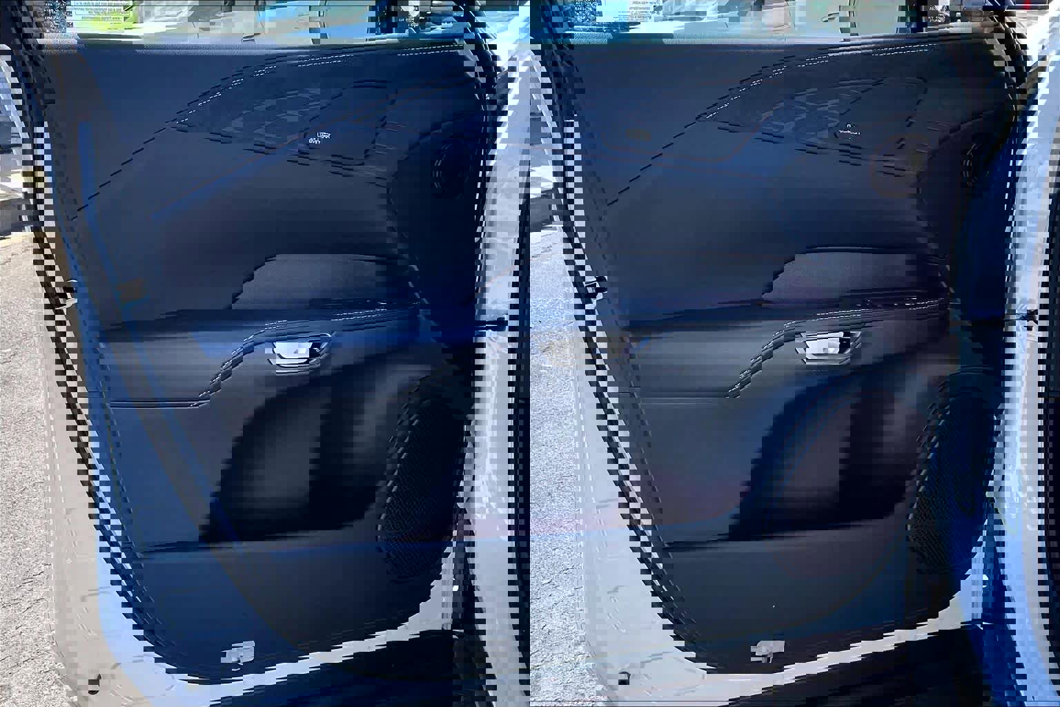 Used 2025 Lexus RX 450h Luxury w/ Convenience Package image 21