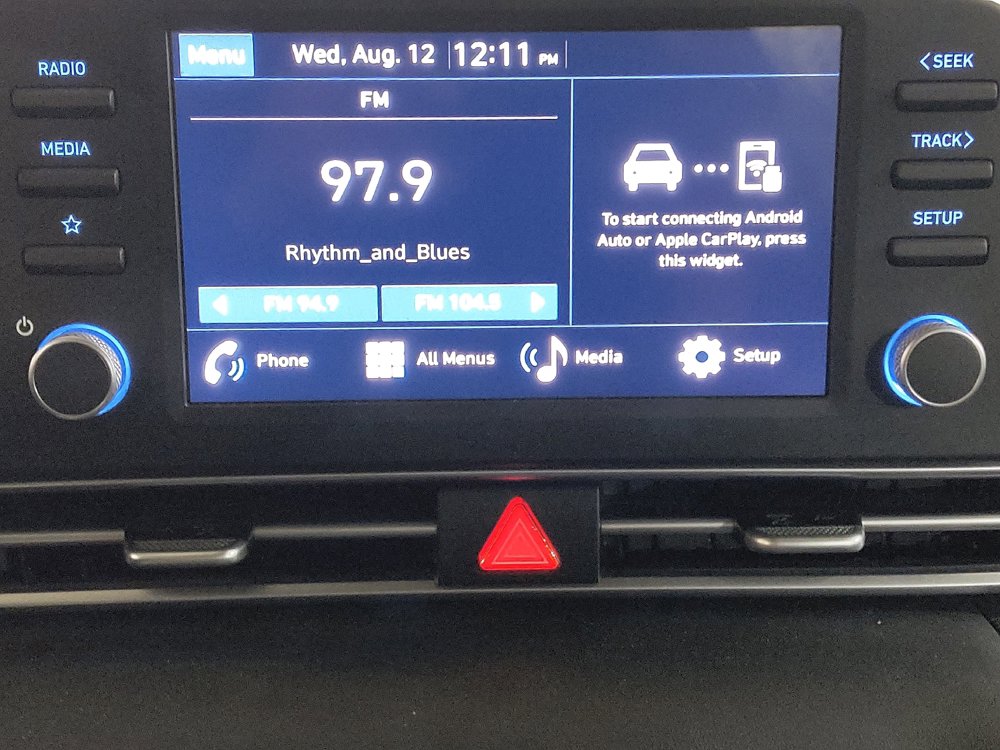 Used 2025 Hyundai Elantra SE FWD image 25