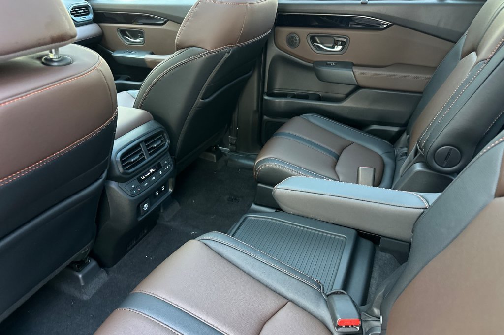 New 2026 Honda Pilot TrailSport image 13