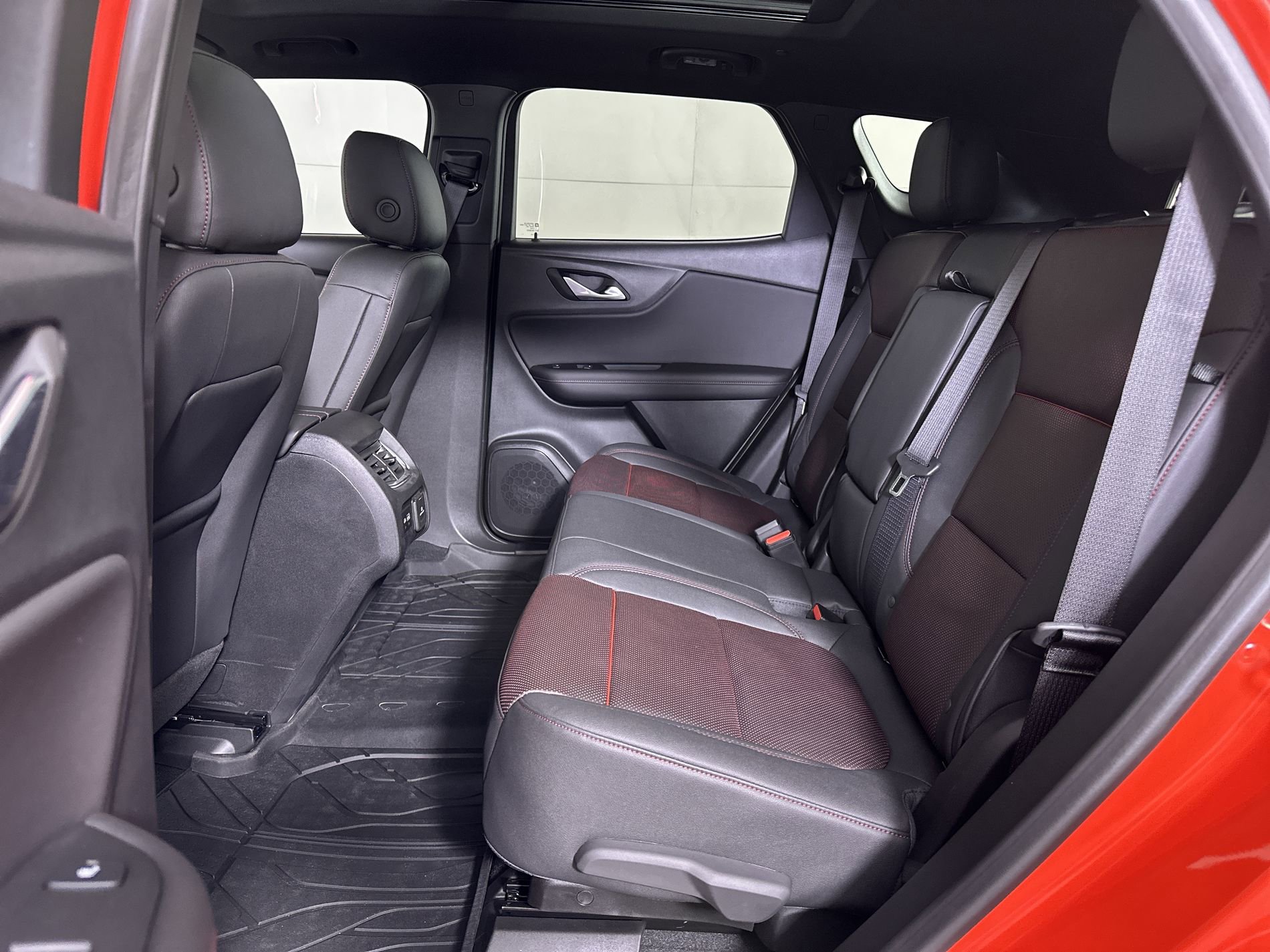 Used 2026 Chevrolet Blazer RS w/ Driver Confidence II Package FWD image 26