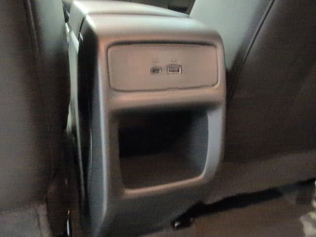 New 2026 Chevrolet Trax LT w/ LT Convenience Package FWD image 27