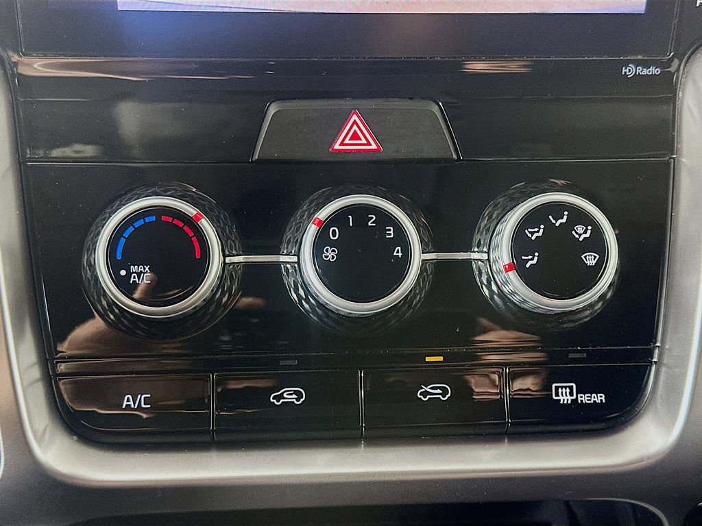 Certified 2023 Kia Sorento LX FWD image 23
