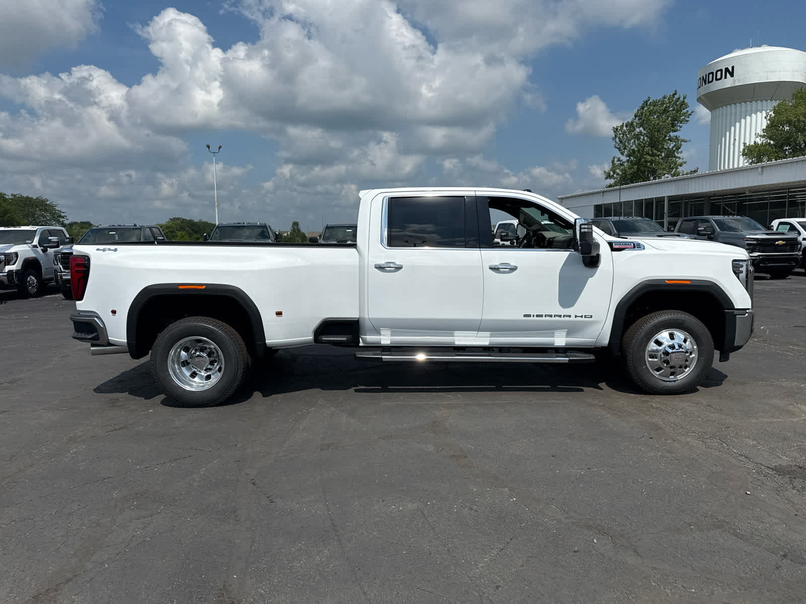 New 2026 GMC Sierra 3500 SLT w/ SLT Convenience Package AWD/4WD image 6