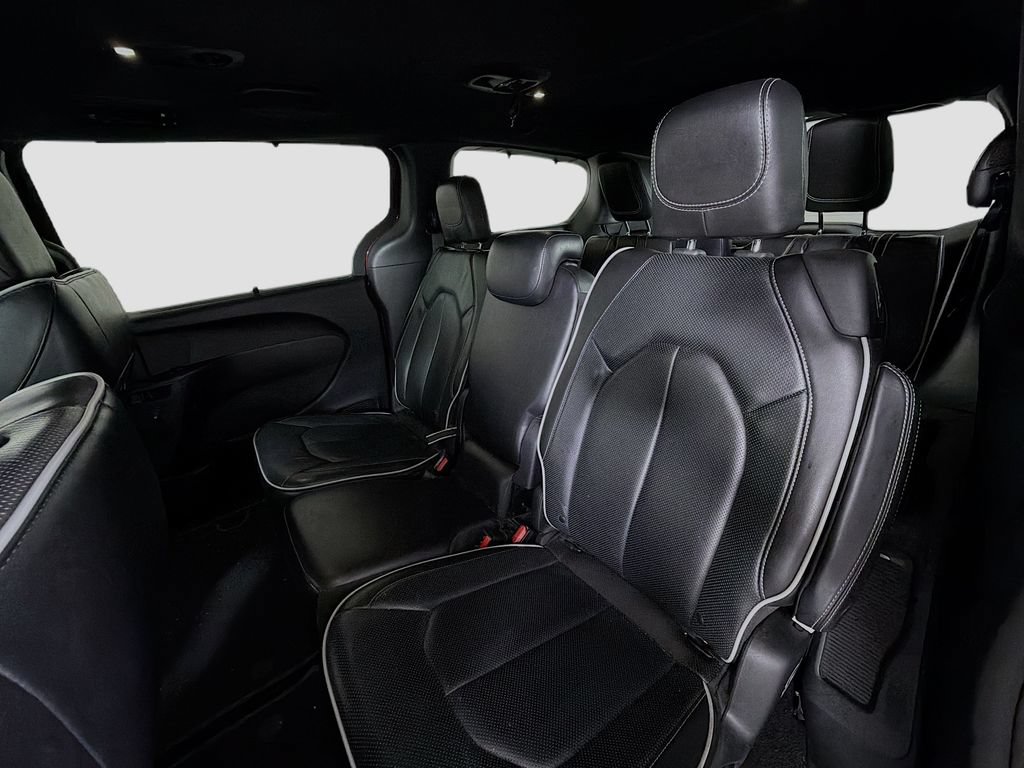 Used 2019 Chrysler Pacifica Limited w/ Advanced Safetytec Group FWD image 22