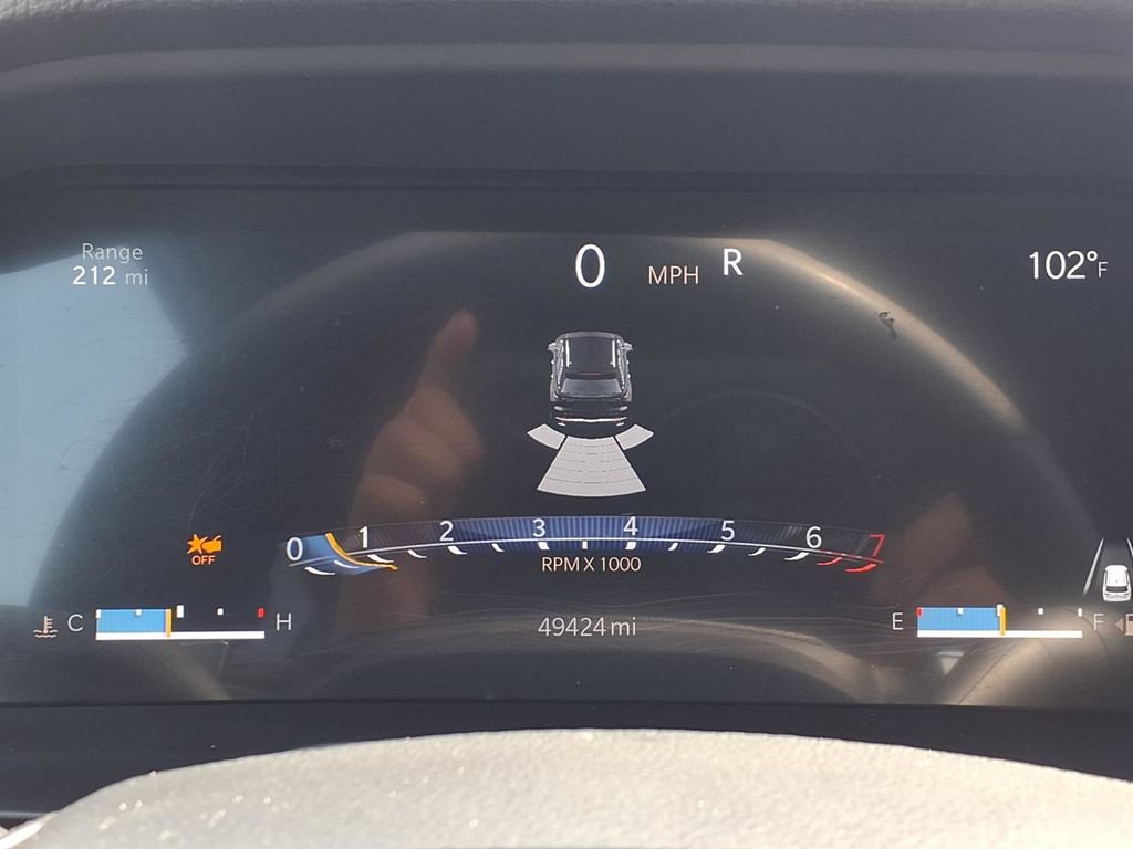 Used 2024 Jeep Grand Cherokee Altitude RWD image 12