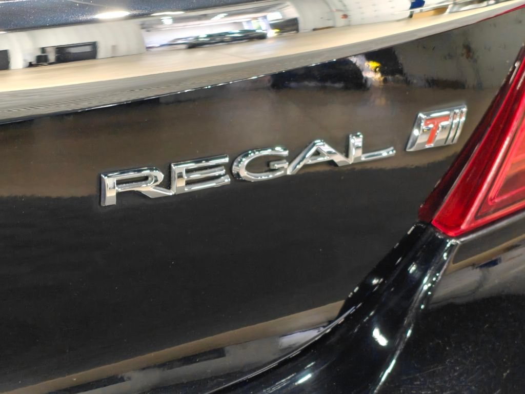 Used 2017 Buick Regal Sport Touring FWD image 40