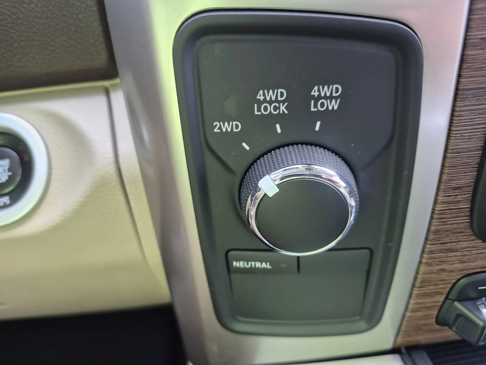 Used 2018 RAM 2500 Laramie AWD/4WD image 35