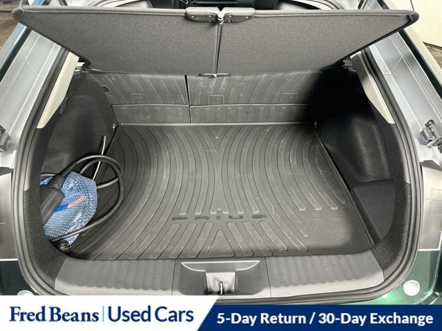 Used 2025 Toyota Prius Plug-In Hybrid FWD image 35