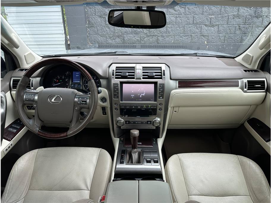 Used 2016 Lexus GX 460 w/ Premium Package AWD/4WD image 20