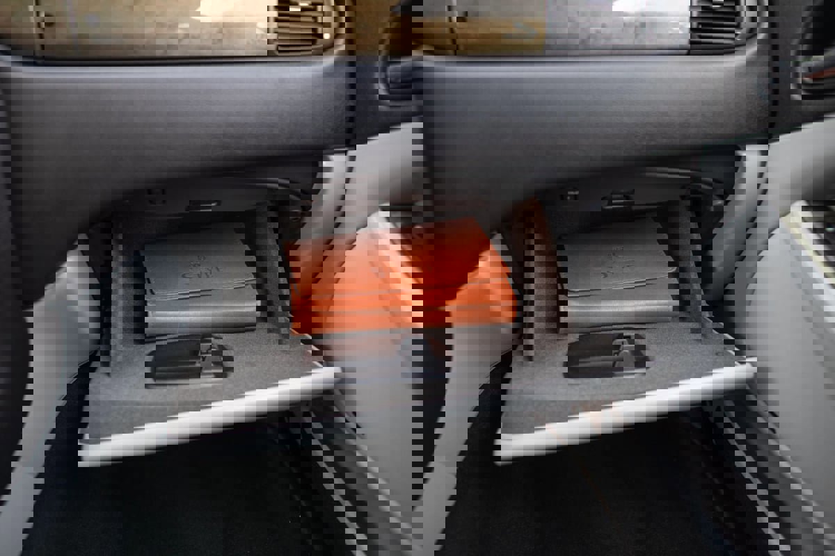 Used 2003 Jaguar S-TYPE R image 42