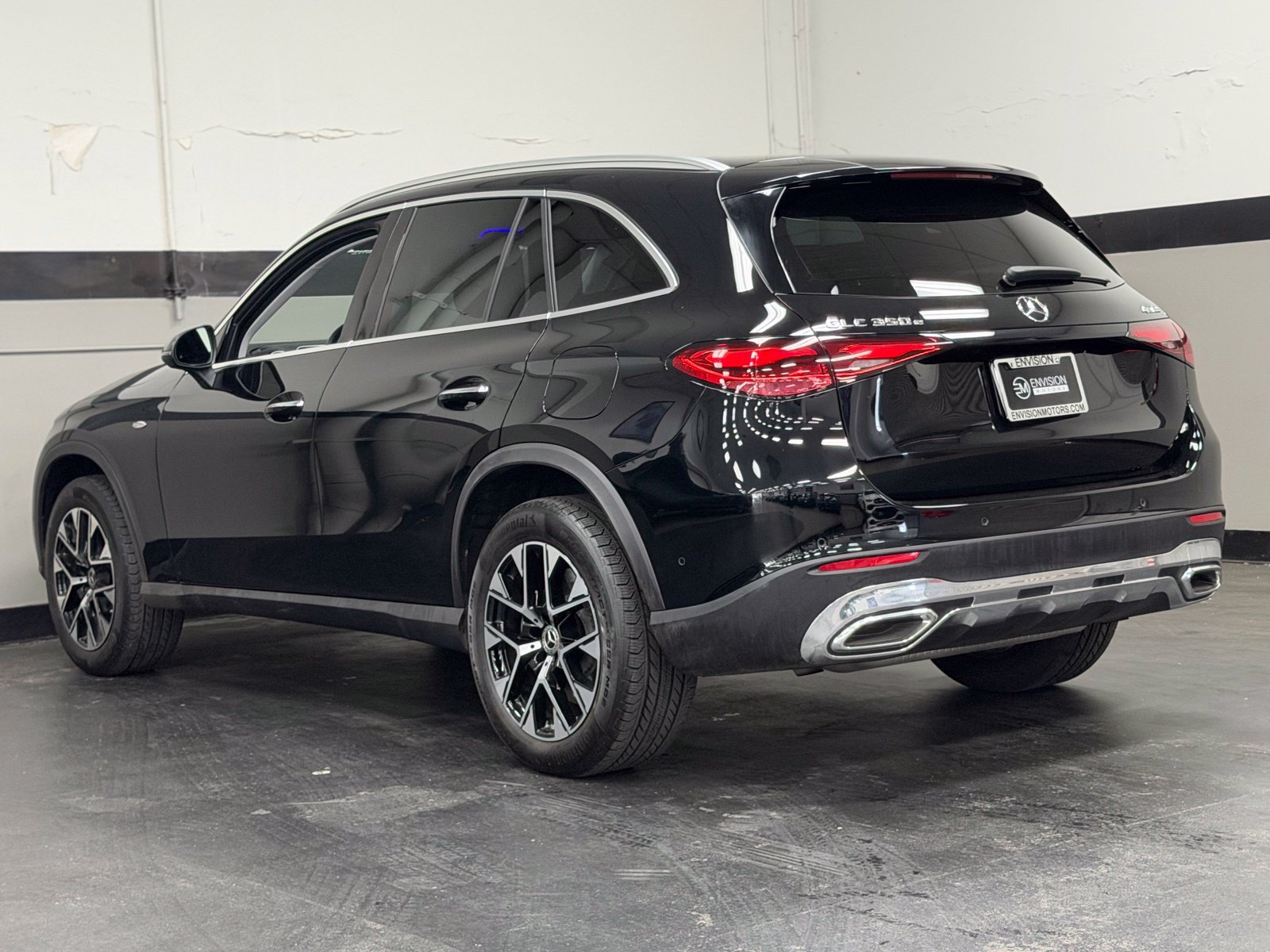 Used 2025 Mercedes-Benz GLC 350e 4MATIC image 9