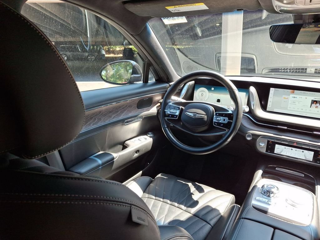 Used 2023 Genesis G90 3.5T AWD/4WD image 15