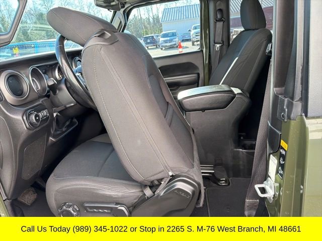 Used 2022 Jeep Wrangler Sport image 26