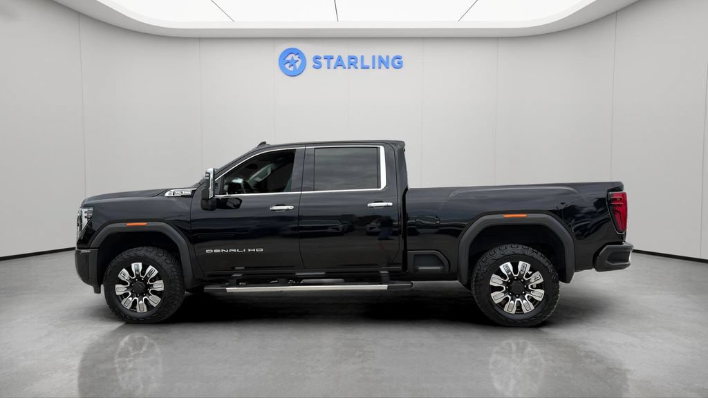 Used 2024 GMC Sierra 2500 Denali AWD/4WD image 3