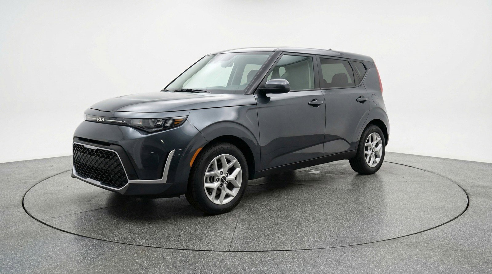 Used 2025 Kia Soul LX w/ LX Technology Package image 3