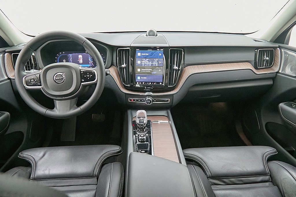 Certified 2023 Volvo XC60 B5 Ultimate image 27