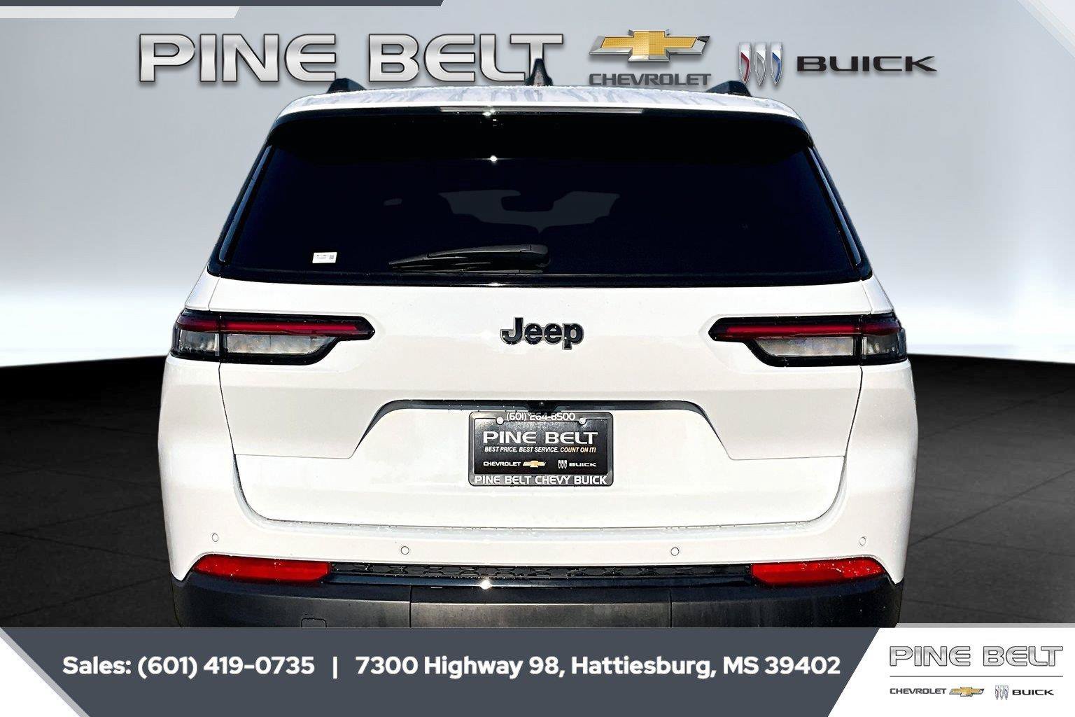 Used 2025 Jeep Grand Cherokee L Altitude RWD image 4