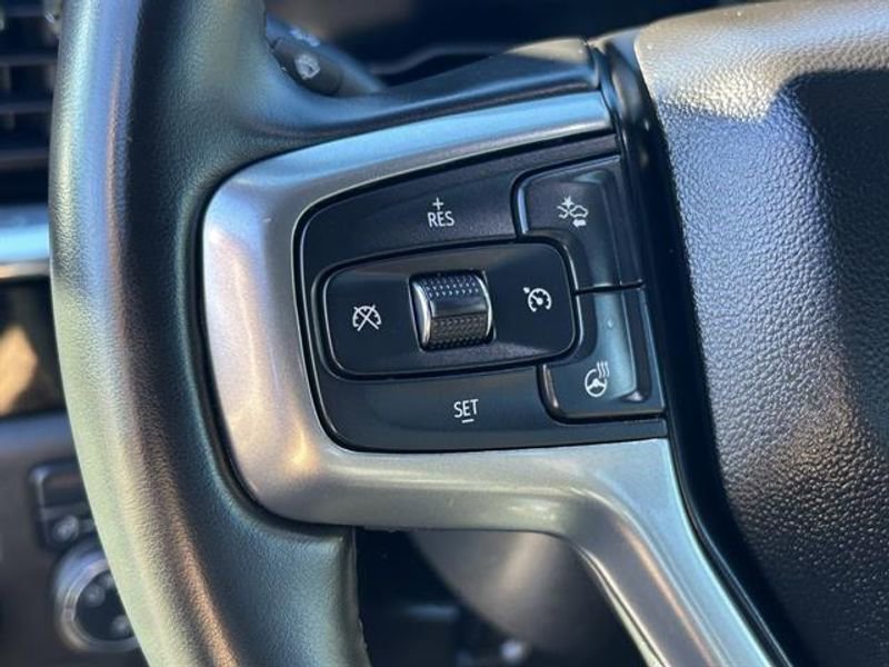 Used 2025 Chevrolet Silverado 1500 LT image 12