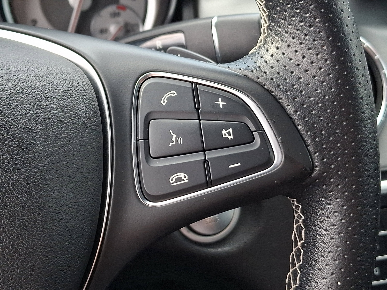 Used 2016 Mercedes-Benz CLA 250 image 22