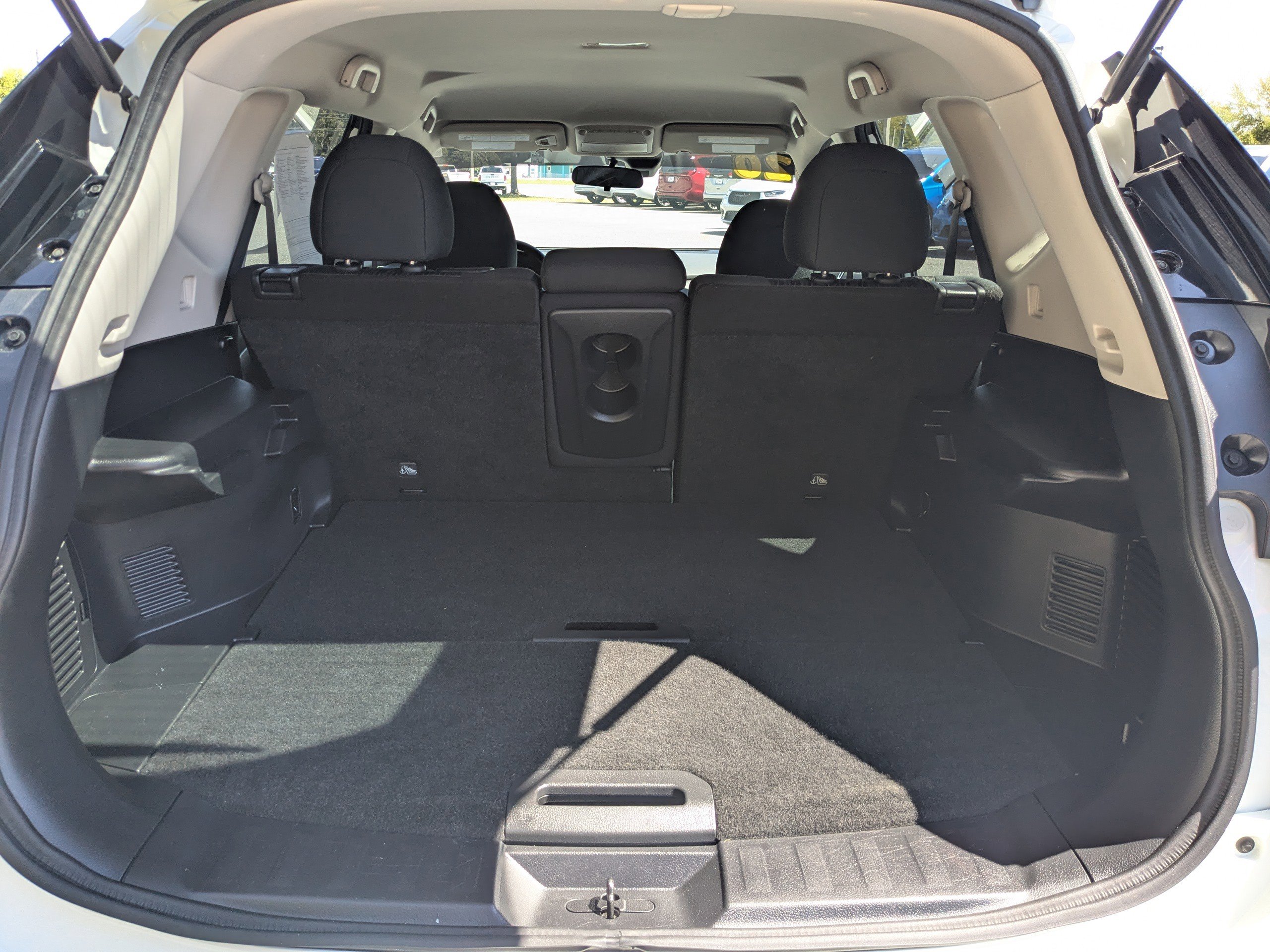 Used 2020 Nissan Rogue S image 12