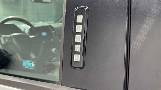 Used 2018 Ford F150 XLT w/ Equipment Group 302A Luxury image 12