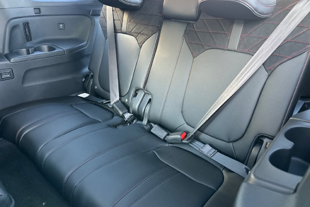 New 2026 Honda Pilot Black Edition image 17