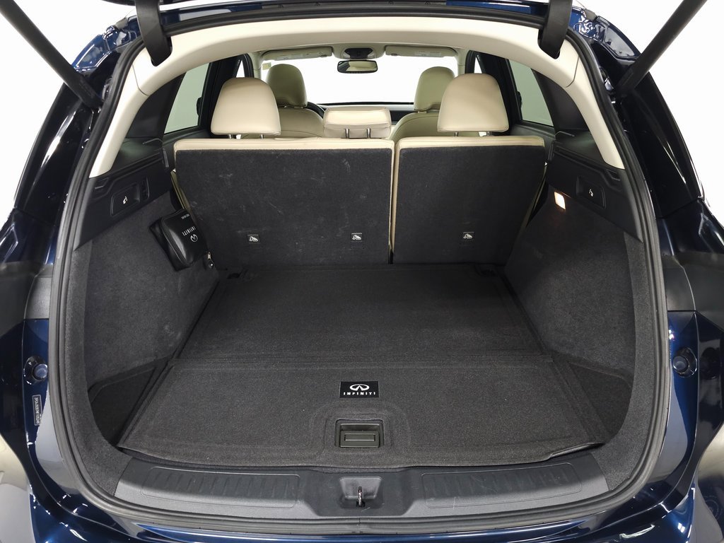 Used 2021 INFINITI QX50 Essential w/ Convenience Package image 9